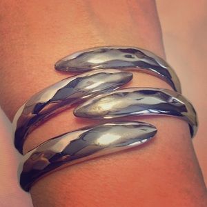 Vintage 90s Diamondback Silvertone clasp bracelet